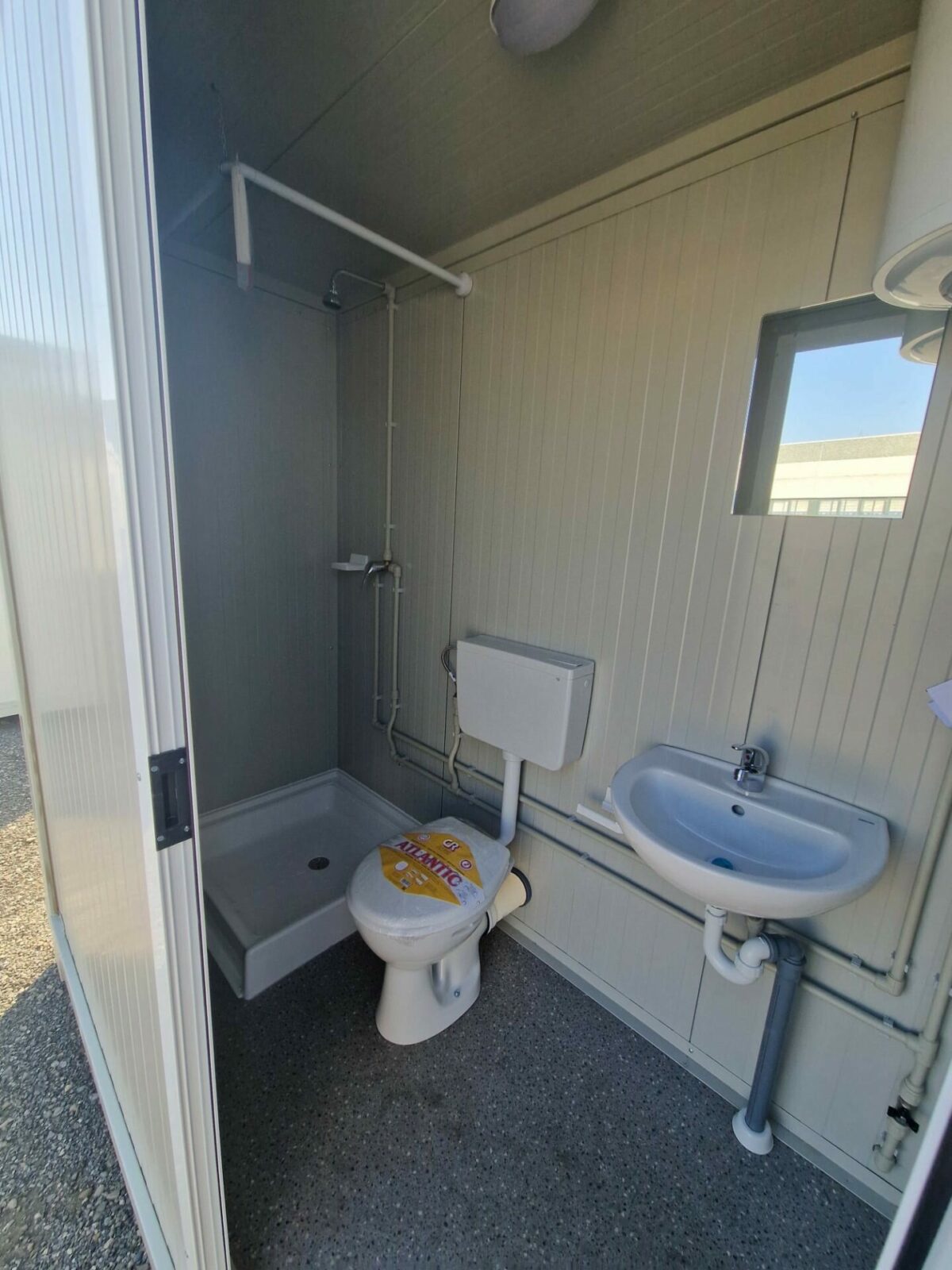 cabina bagno e doccia