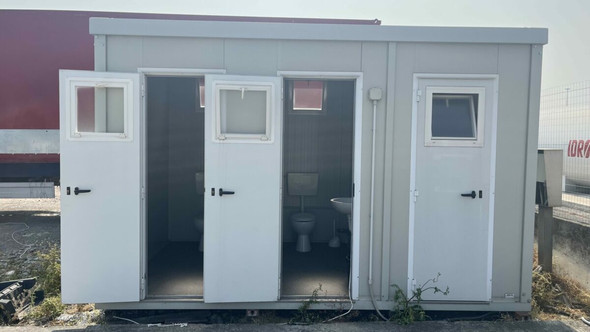 Cabina prefabbricata 3 Bagni Separati