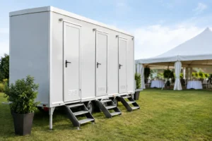 Come scegliere cabine bagno prefabbricate per eventi